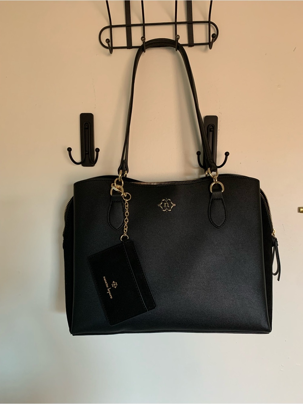 Classic Black Structured Tote with Cardholder - Unbranded